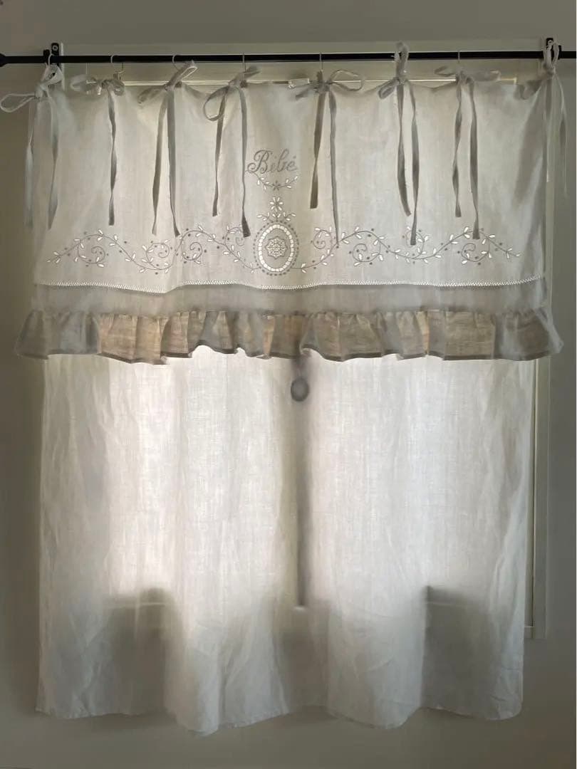 フランスアンティーク　Bébé 刺繍　小窓　中窓　ベビーカーテン　子供部屋