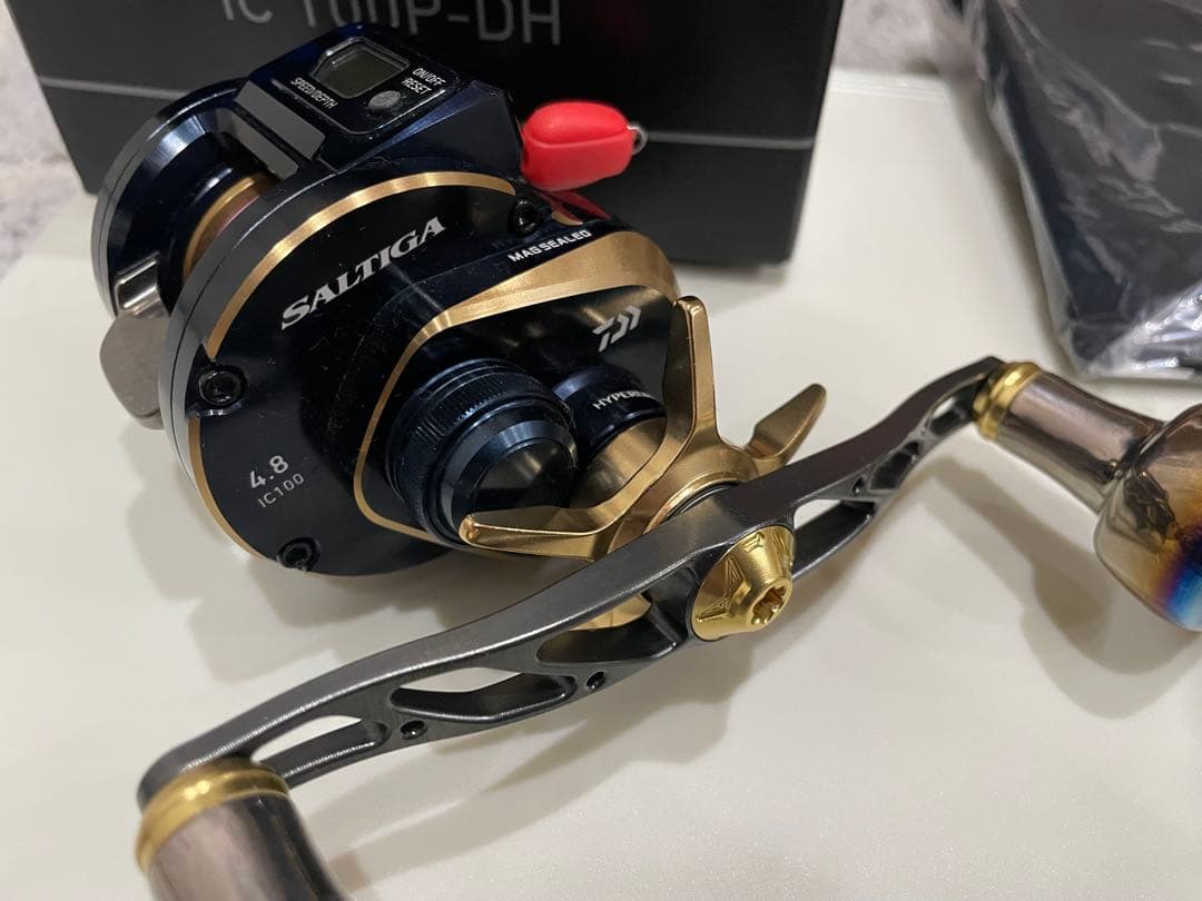 週末セール【美品】DAIWA SALTIGA IC 100P-DH