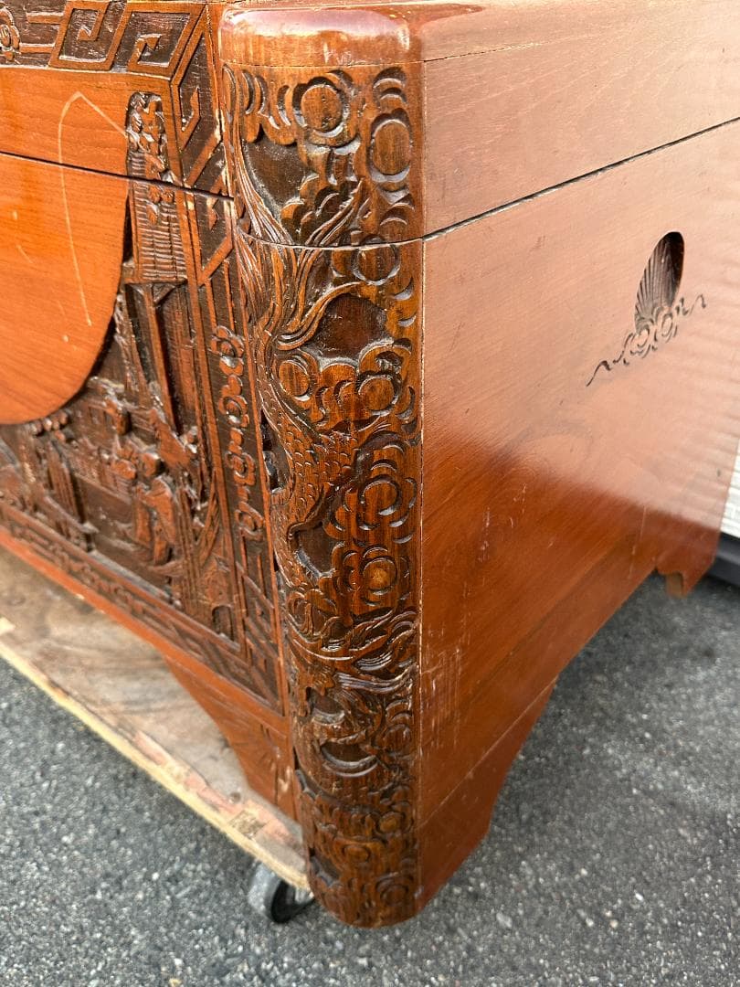 ★当時物 現状品 彫刻 木彫り 木製 大型収納箱 ボックス 古家具 インテリア