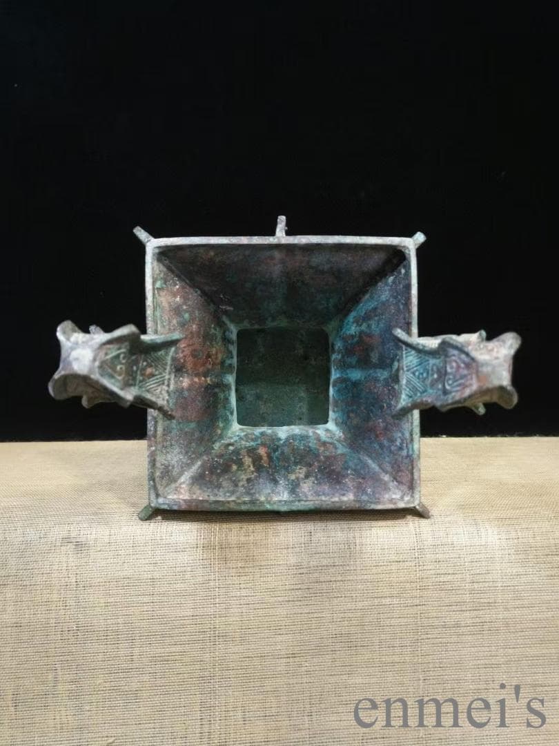 中国古美術 商代 青銅器 婦好方斝 温酒器 禮器 方形 四足 獣首鋬 青銅美術