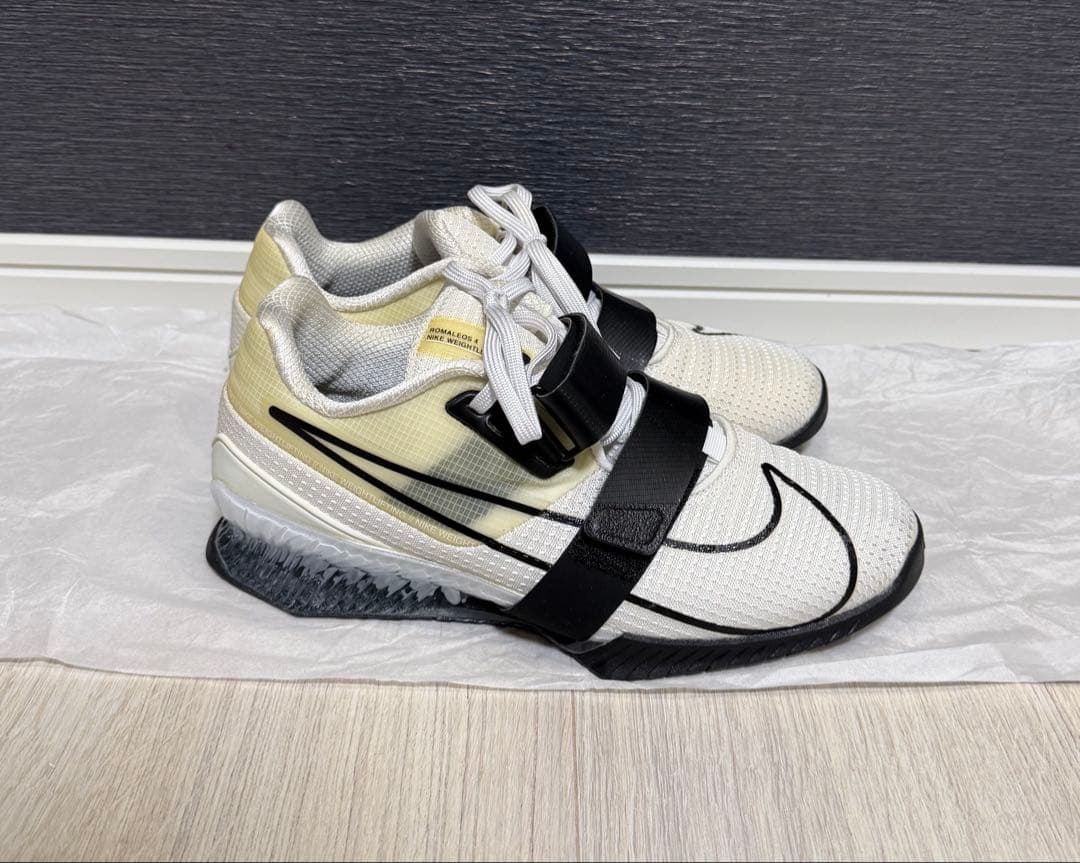 ナイキ　ロマレオス4 27cm