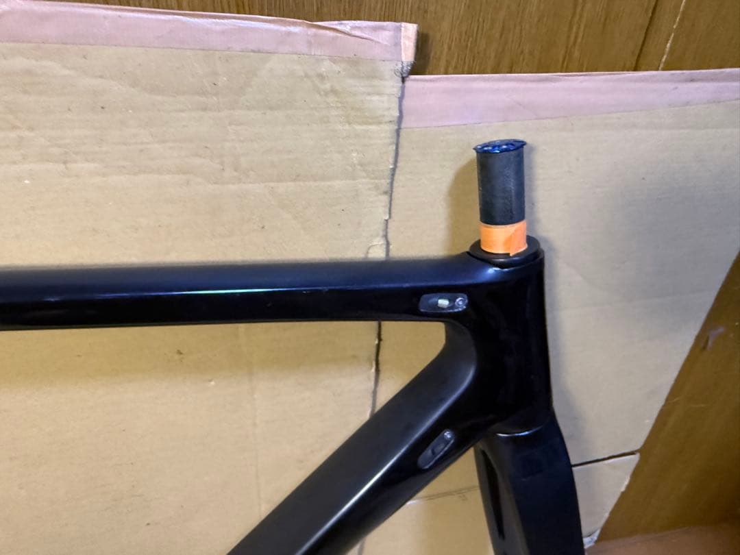 TNI カーボン　ロードバイクフレーム