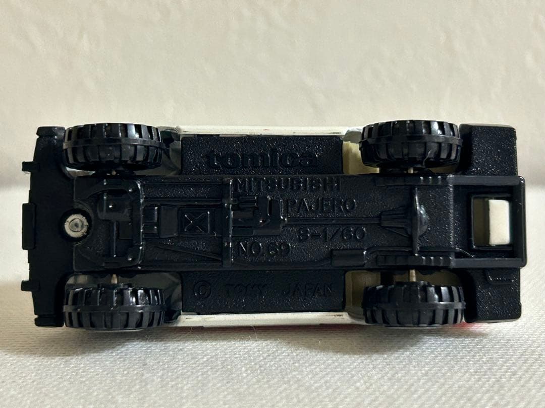 トミカ 日本製 スーパーギフト 黒箱 69-4-2 三菱パジェロ