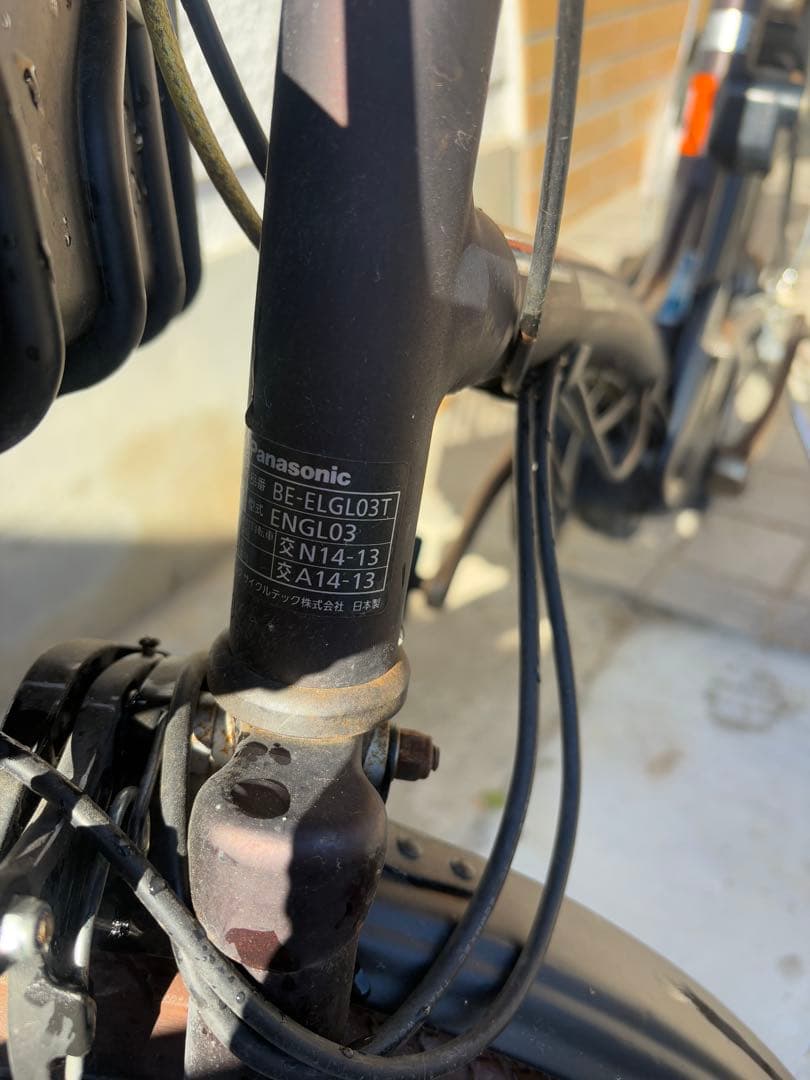 大阪発　電動アシスト自転車 ダークブラウン 前カゴ付き　パナソニック　グリッター