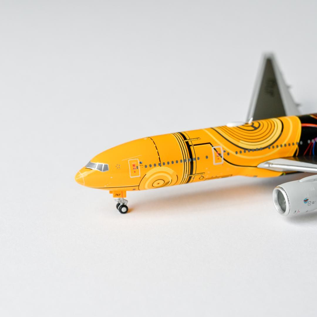 ANA B777-200ER C-3PO 特別塗装 1/400