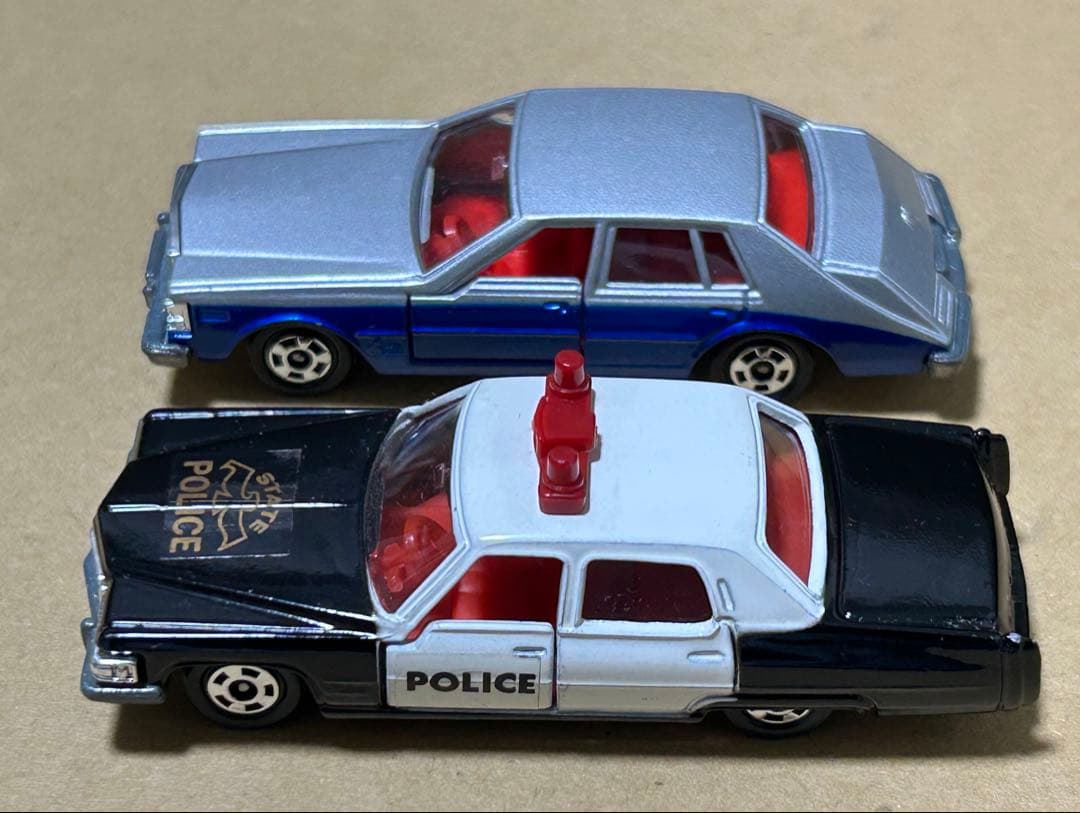 トミカ キャデラック フリートウッド ブローアム キャデラックセビル 2台セット