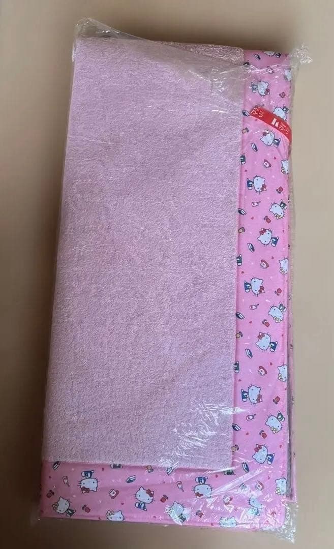 サンリオ⭐︎ハローキティ ピンク⭐︎カーペットルームマット130×185cm⭐︎新品