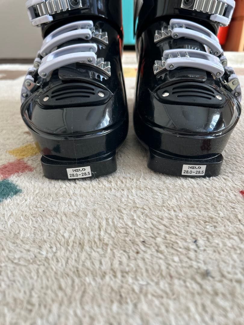 つむママ　新品　HELD Kronos-55 スキーブーツ　28cm