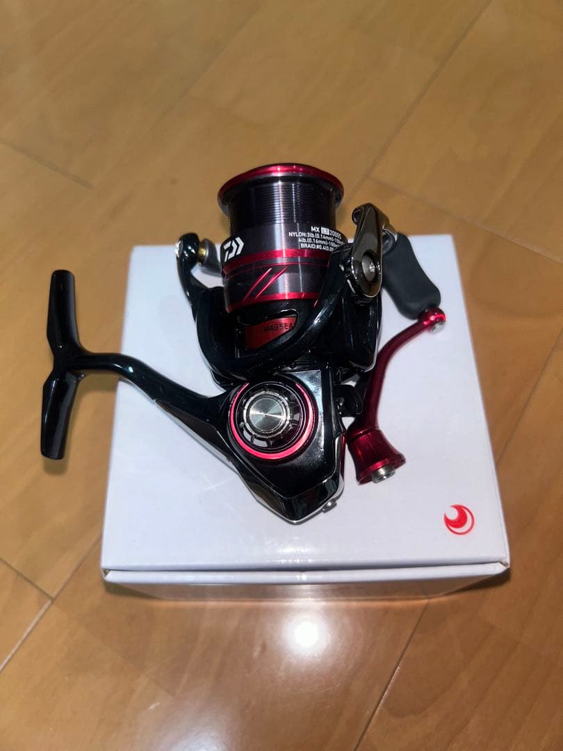 ダイワスピニングリール 18 月下美人MX LT2000S