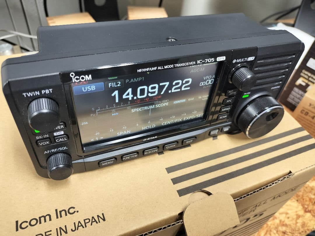 Icom IC-705 トランシーバー D-STAR対応