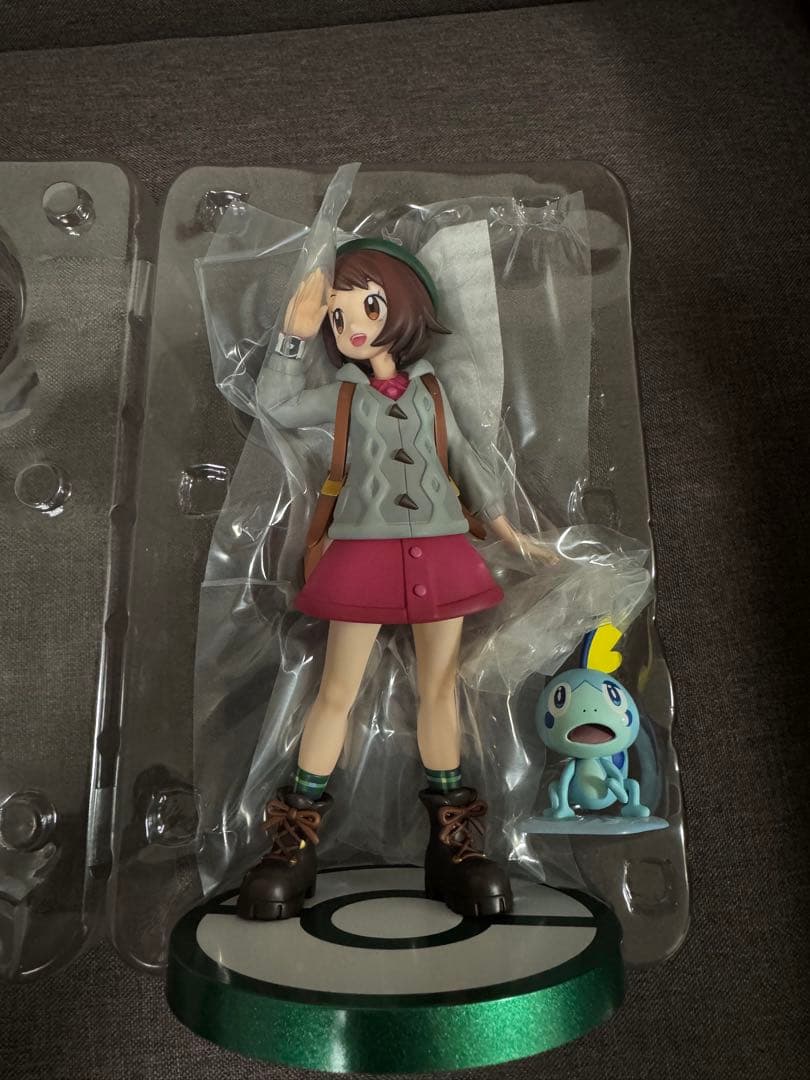 ポケモン フィギュア ユウリwith メッソン1/8 色紙