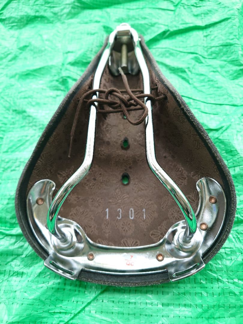 レザーサドル 黒 GIZA PRODUCTS(ギザプロダクツ)製 新品未使用