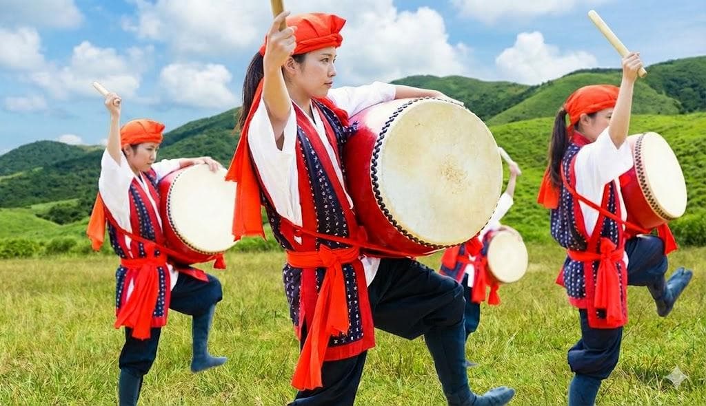 新品未使用(送料無料)28.500円エイサー大太鼓39cmサージ/モス布撥付き