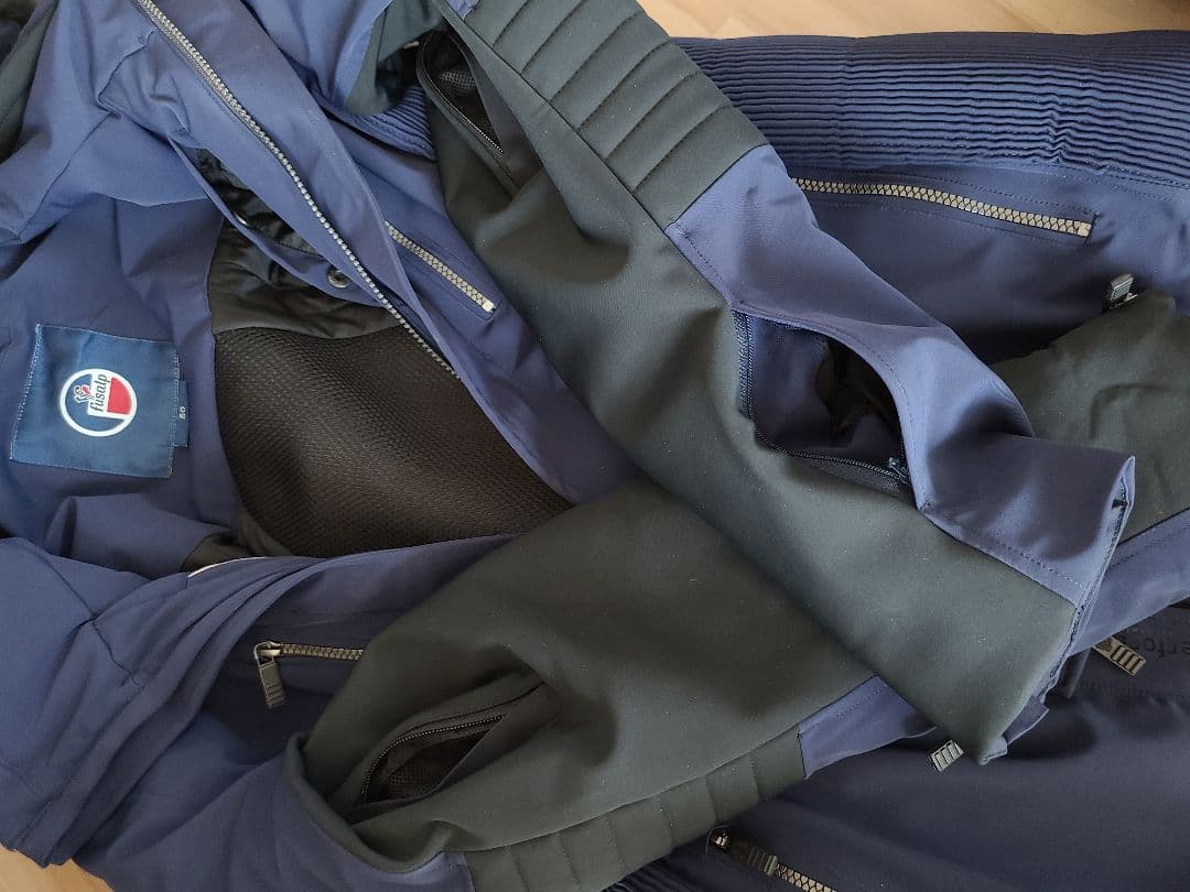 フザルプ ネイビー スキーウェア ファー付きフード