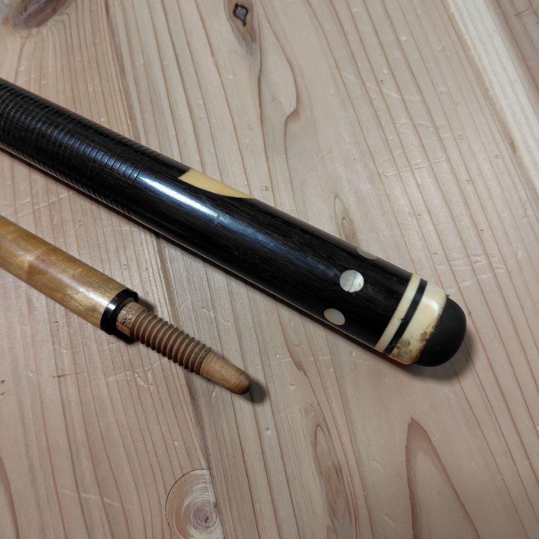 アンティークなビリヤードキュー