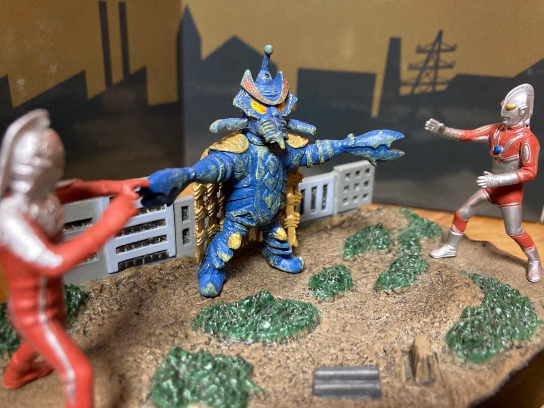 テ*チ様 希少レア　ウルトラ怪獣戯画、怪獣名鑑　ウルトラ6兄弟最後の日ジオラマ/