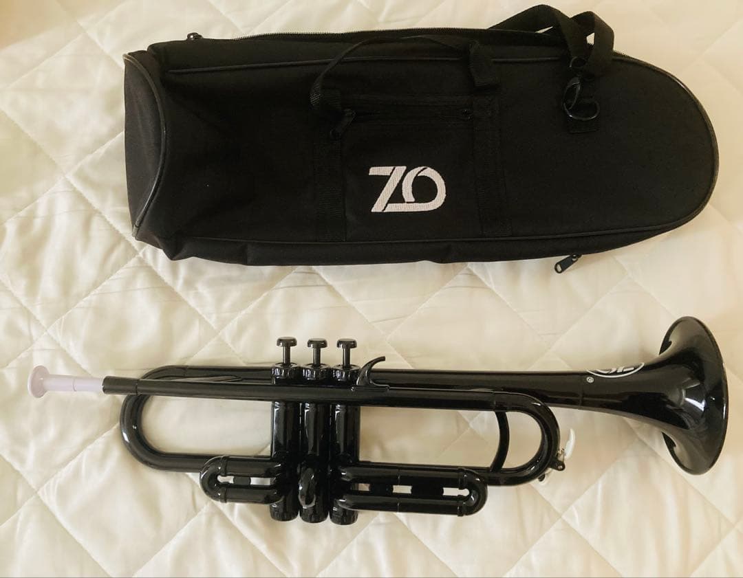 ZO ブラック プラスチックトランペット