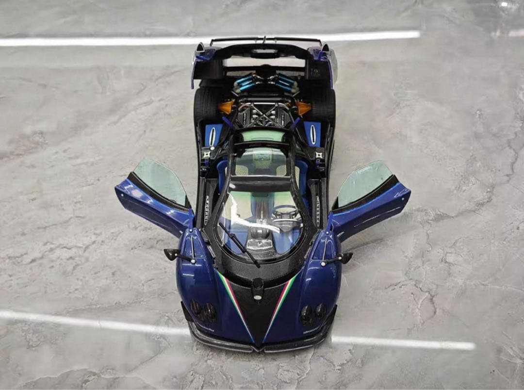 新発売 全開閉 Almost Real 1/18 パガーニ ゾンダ ミニカー