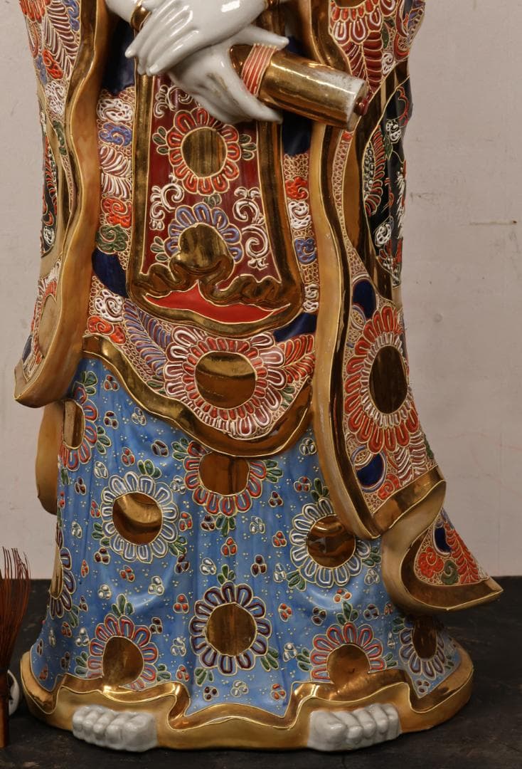 R　九谷焼　八幡窯　特大　色絵金彩観音菩薩像　置物　高90㎝　重さ15㎏