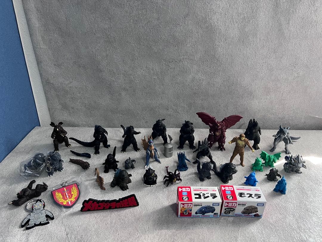 ゴジラ　フィギュア　グッズ　大量まとめ売り