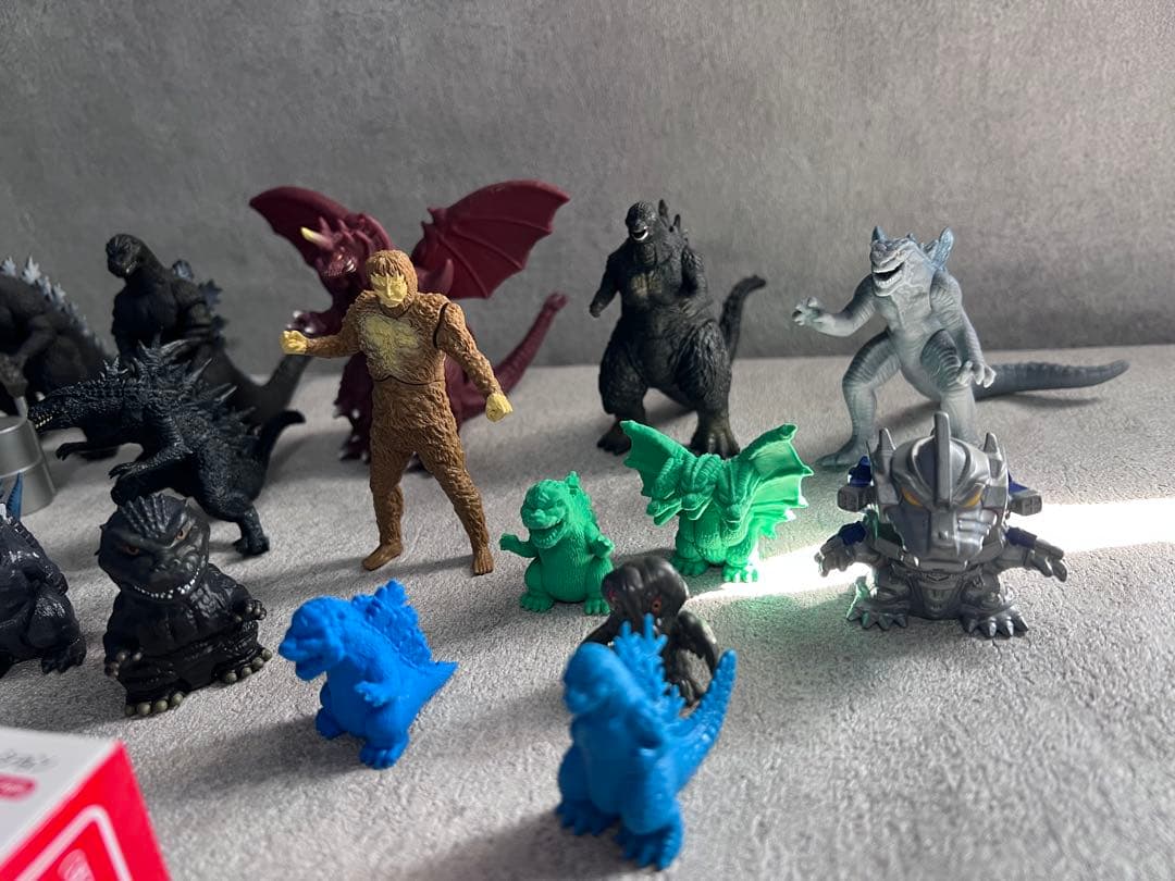 ゴジラ　フィギュア　グッズ　大量まとめ売り