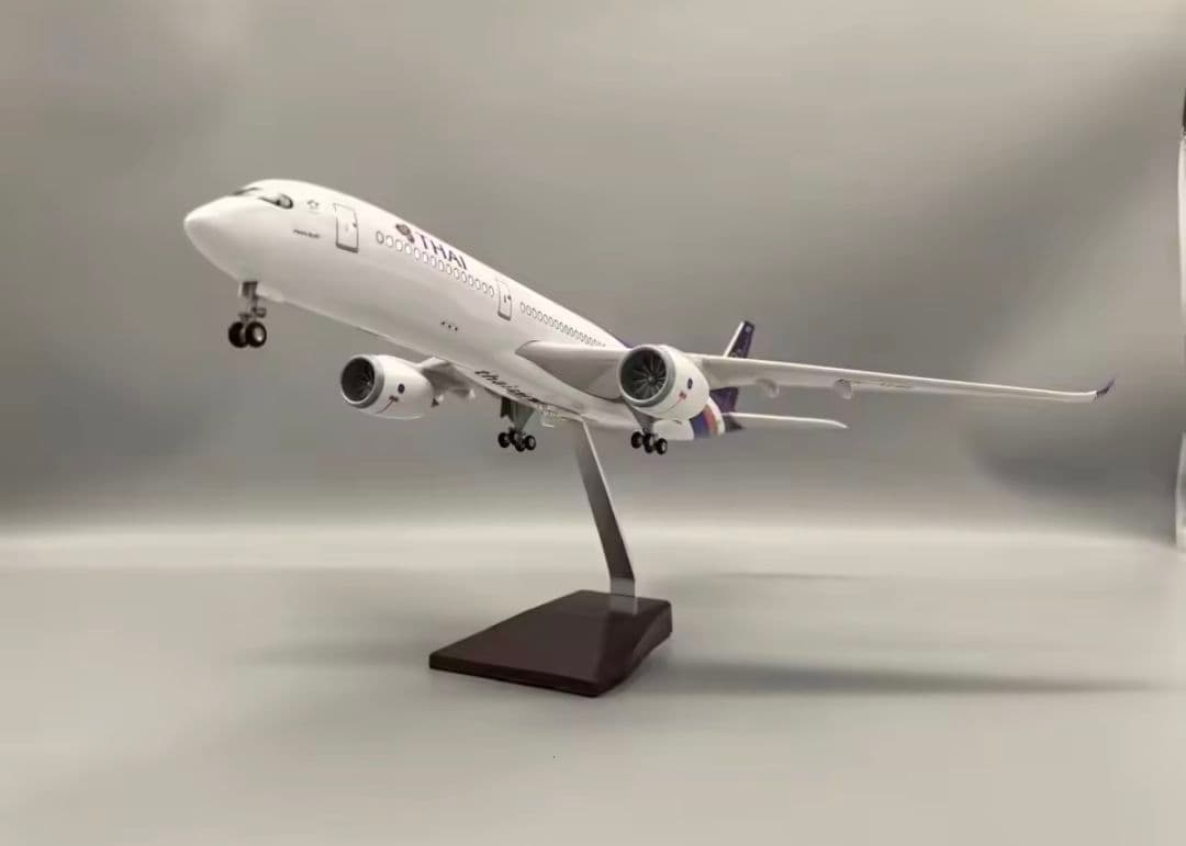 タイ国際航空 A350-900 モデルプレーン 47cm LED点灯