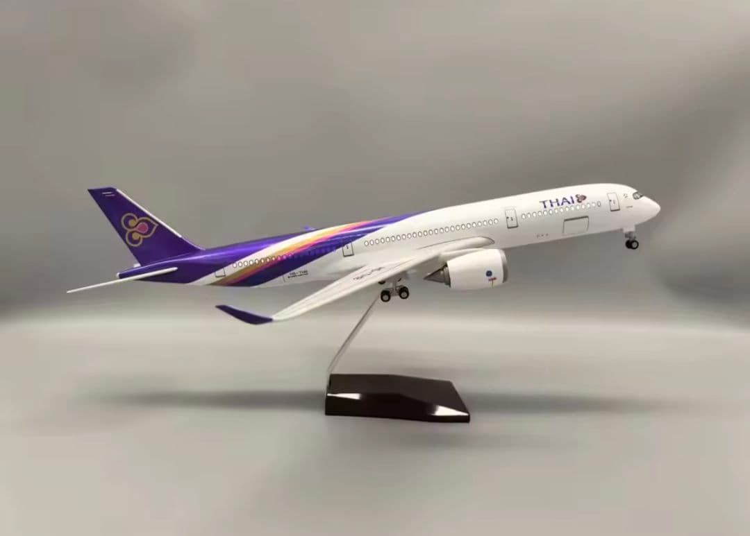 タイ国際航空 A350-900 モデルプレーン 47cm LED点灯