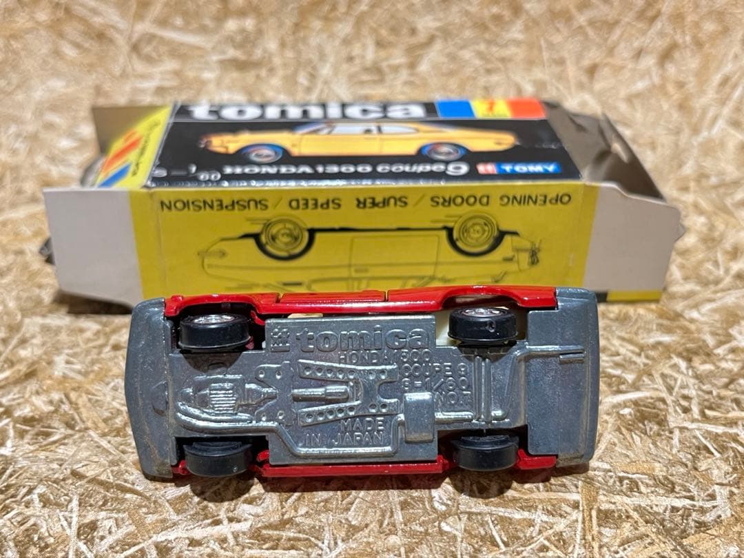 トミカ 日本製 黒箱 7-1-7 ホンダ 1300 クーペ9 1E
