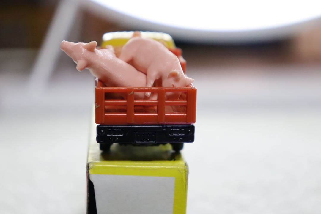 スズキ　キャリイ　家畜運搬車　トミカ　日本製　NO.31 黒箱