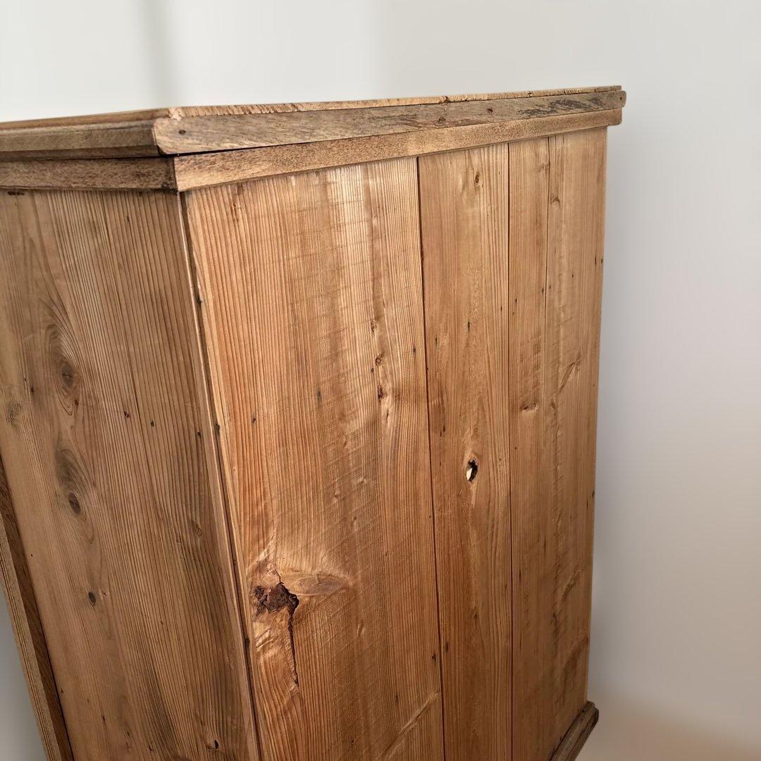 古家具　木製ガラス扉キャビネット 3段棚付き