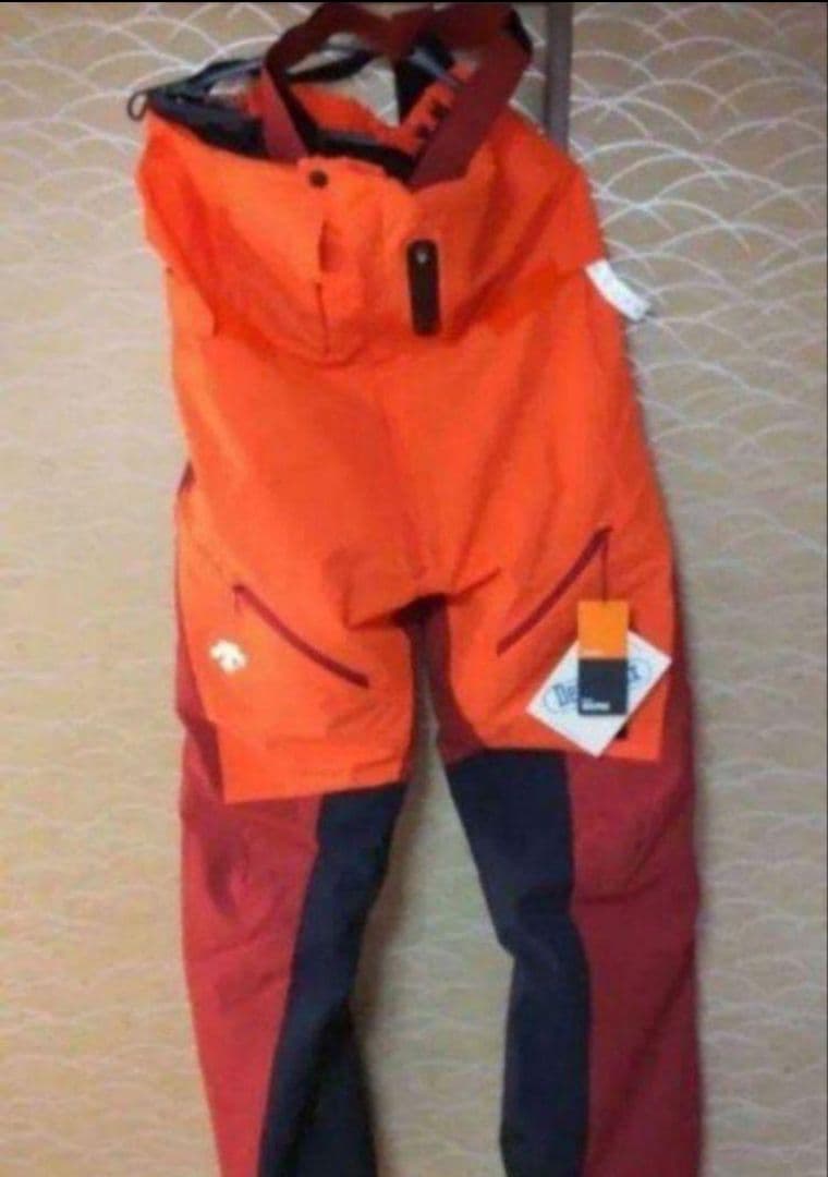 新品タグ付き TEAM DESCENT JACKET & BIB PANTS