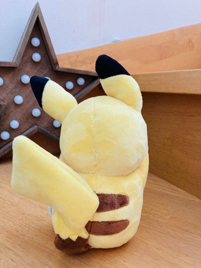 ムンク展　ポケモン ピカチュウ　ぬいぐるみ　希少　美品