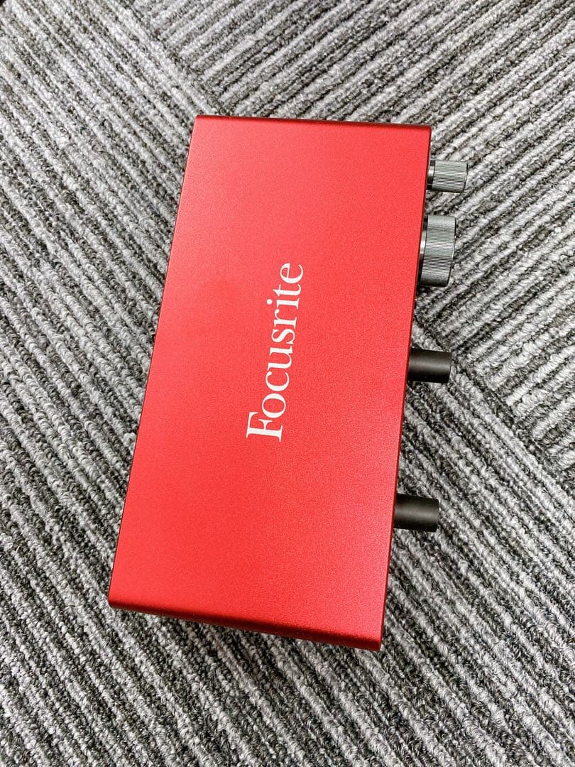 。Focusrite Scarlett Solo Studio Pack