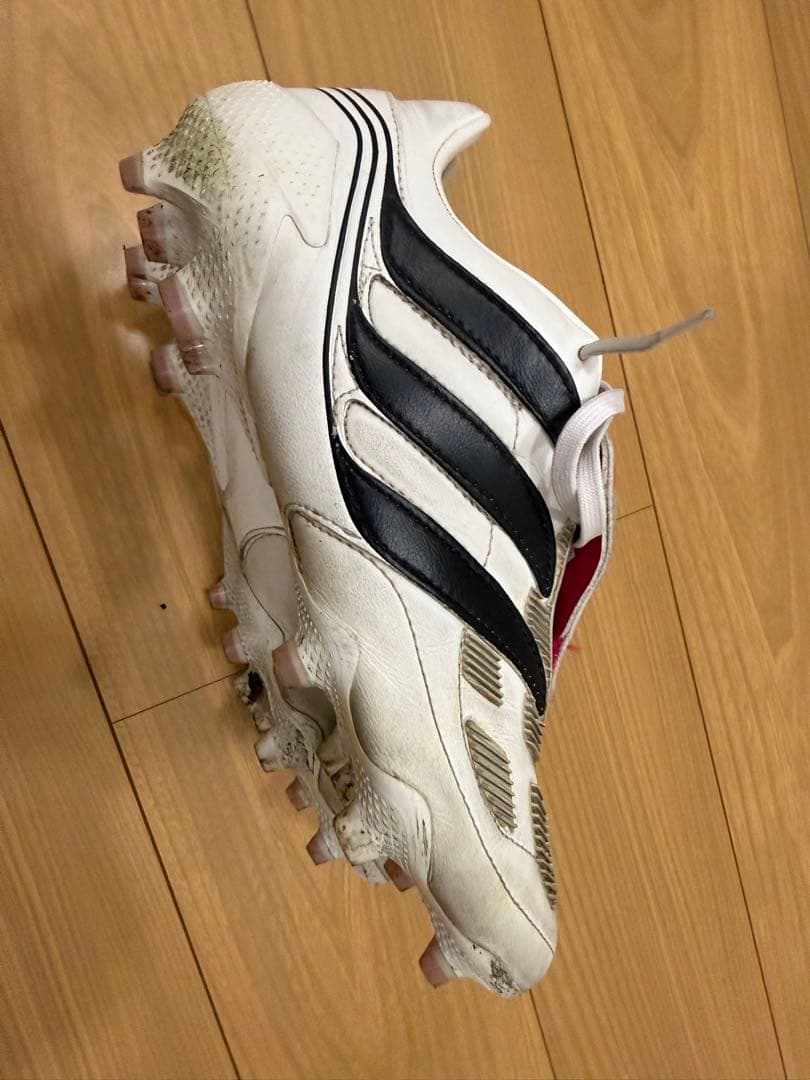 ブ*ン様 アディダス　プレデタープレシジョン.1 FG