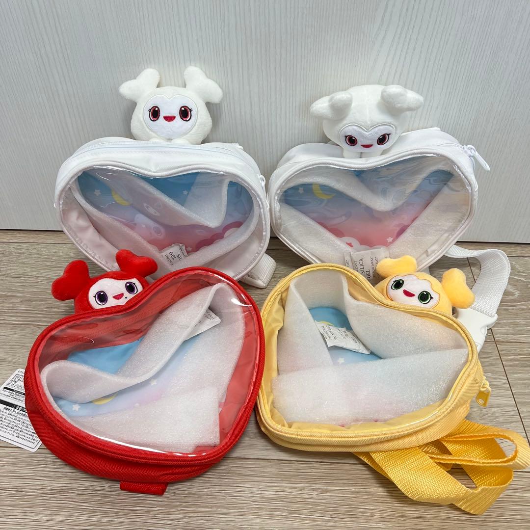 TWICELOVELYSぴょこきゅんバッグ ・のびふにゃポーチ他30点GIGO