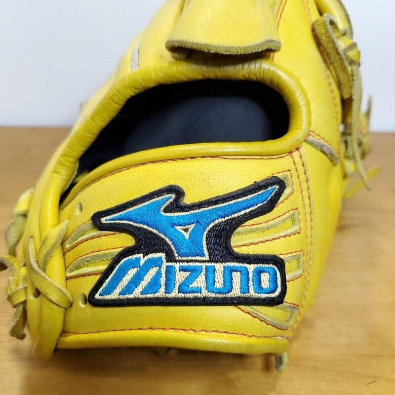 ミズノ Mizuno 高橋尚成モデル プロフェッショナル 投手用 軟式グローブ