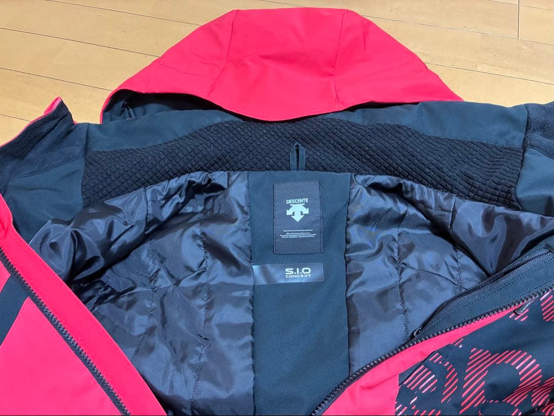 美品 デサントMove Sport スキーウェアジャケットMサイズ167〜173