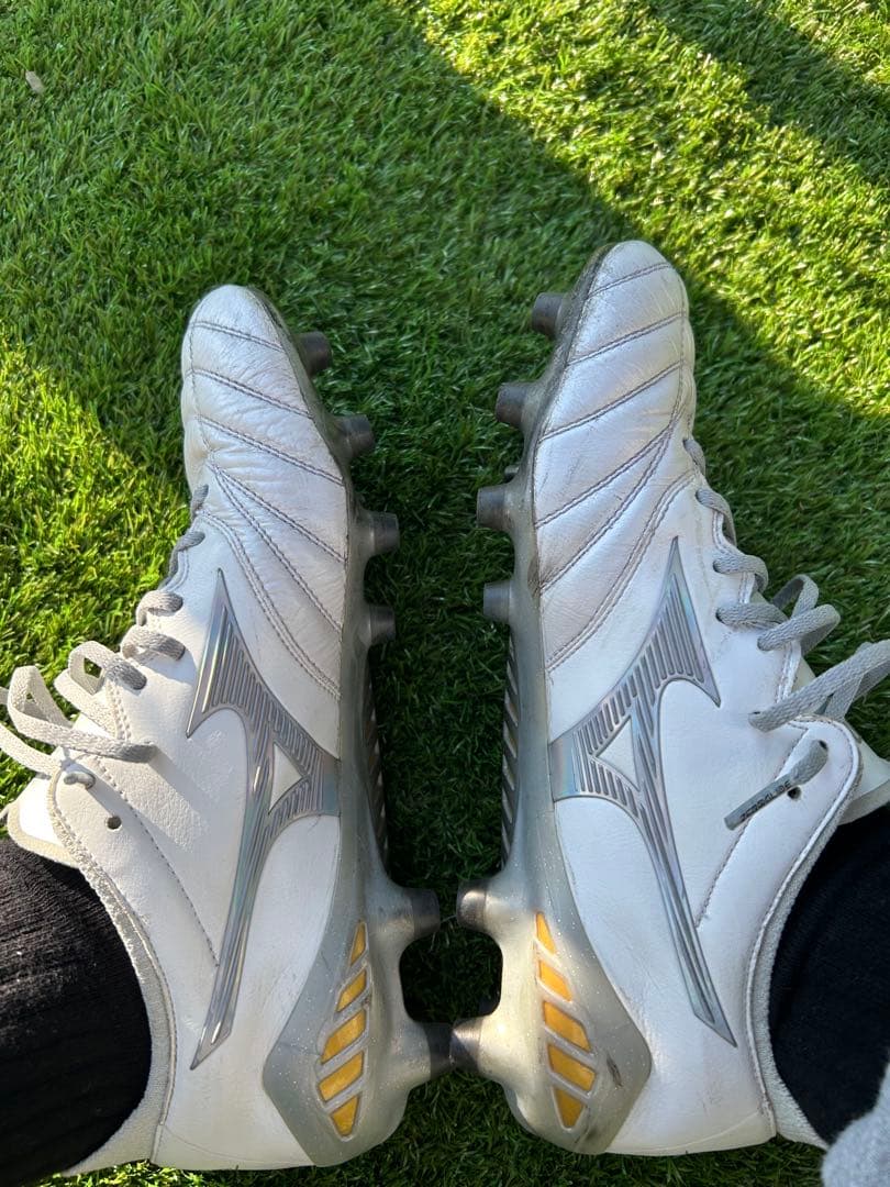 Mizuno Morelia ホワイト スパイク