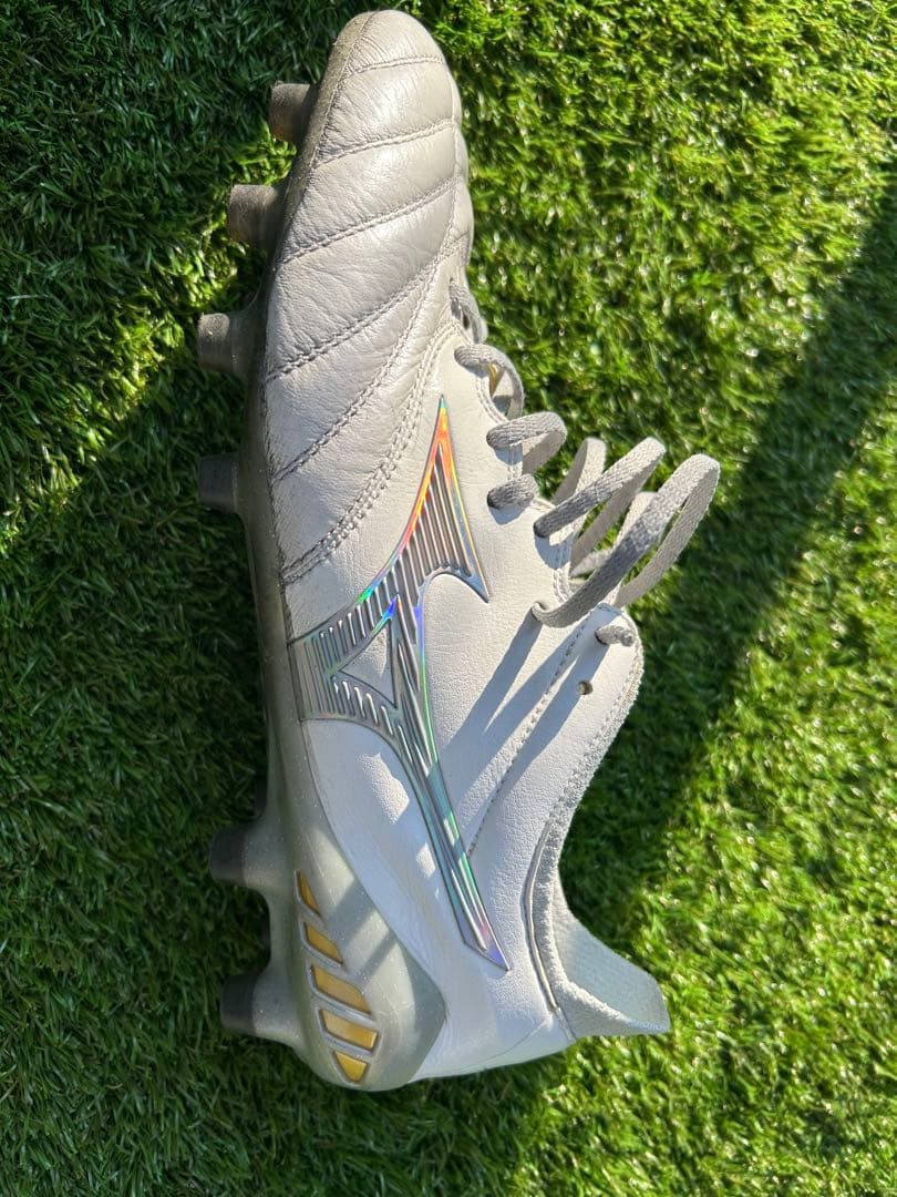 Mizuno Morelia ホワイト スパイク