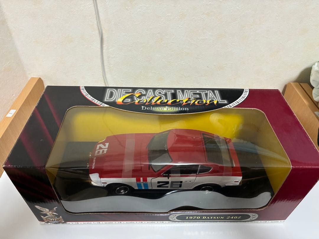 1/18スケール　1970 DATSUN240Z