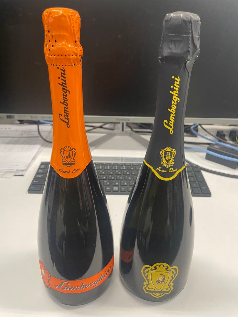 Lamborghini オレンジ・イエローセット 光るシャンパンクーラー付き