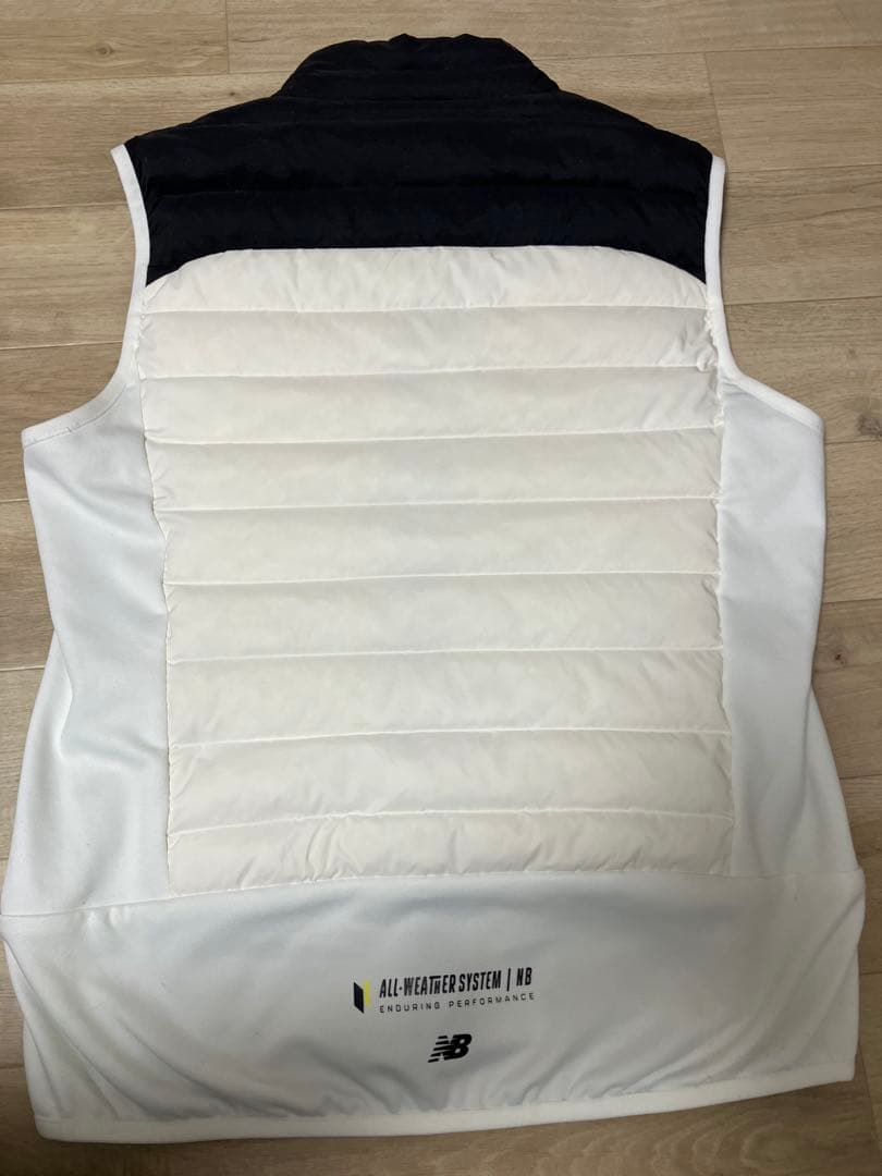 New Balance ALL-WEATHER ベスト ホワイト/ブラック