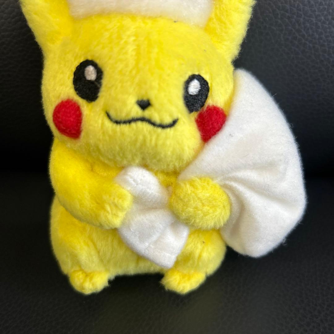 ポケモン　サンタクロース　ピカチュウ　キーチェーン　ポケモンセンター　2004