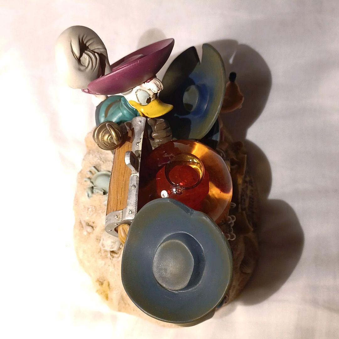 ディズニー パイレーツオブカリビアン・ミッキー・ドナルド・グーフィースノードーム