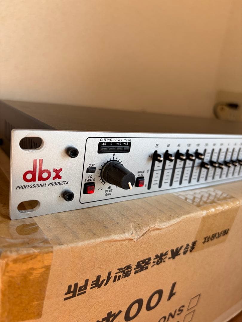 DBX215s graphic equalizer本体のみ