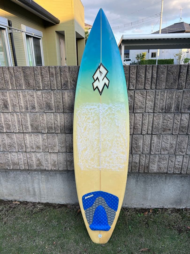 ロックダンス　ショートボード グラデーションデザイン　引き取り可