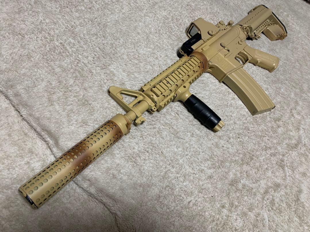 東京マルイ 次世代電動ガン M4A1 CQB-R カスタム付 属品多数