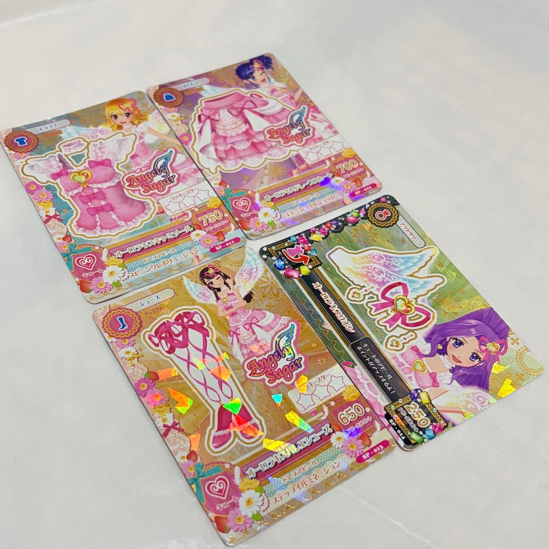 m*i様 アイカツカード　オーロラキス コーデ　星宮いちご