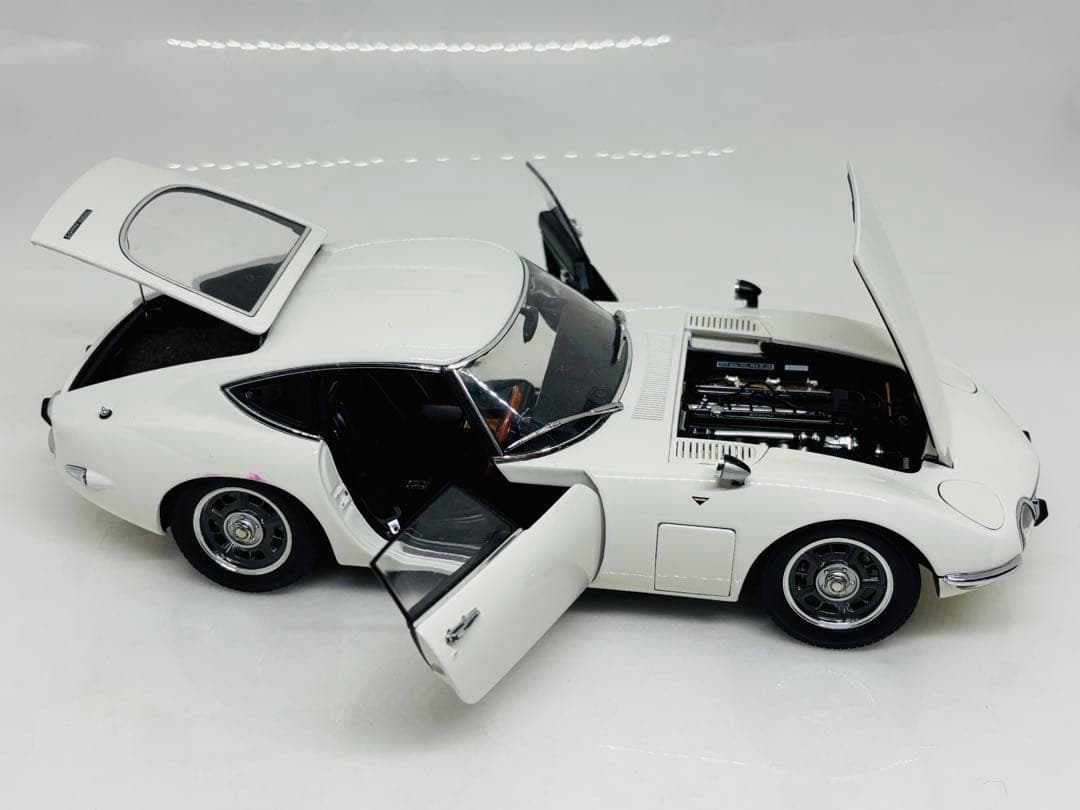 1/18 AUTOart オートアートTOYOTAトヨタ2000GT 大型モデル