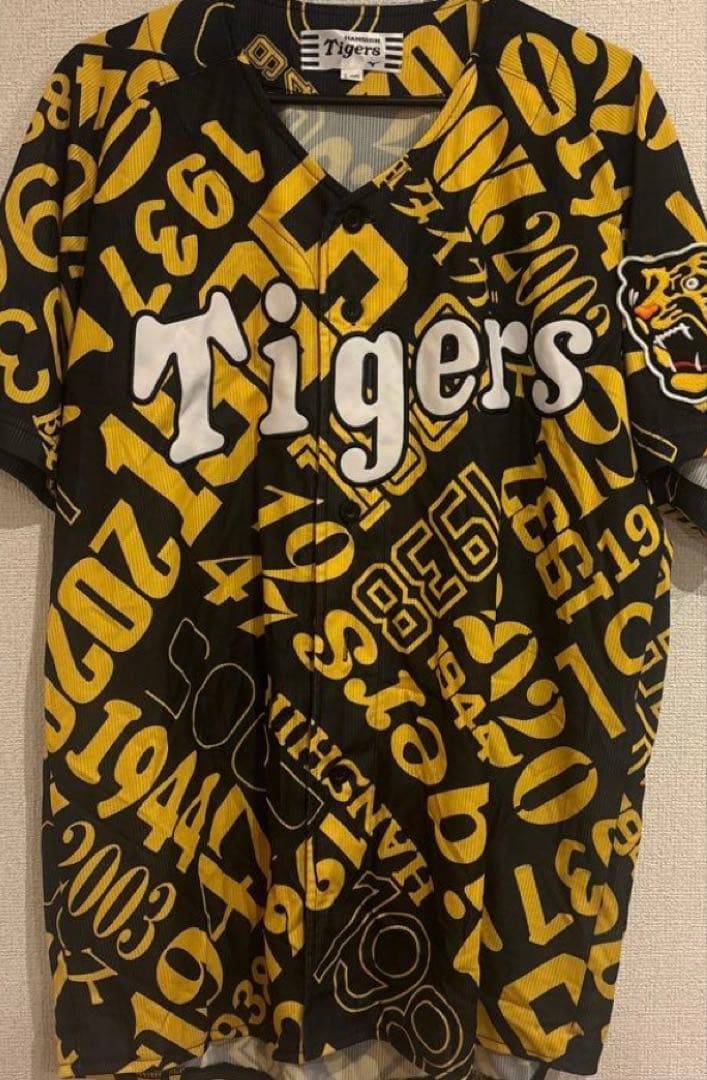 阪神タイガースデザインユニフォーム　Ｌサイズ